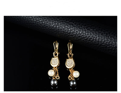 Conjunto de Collar y Aretes de Perla Chapado en Oro 18K - Image 9