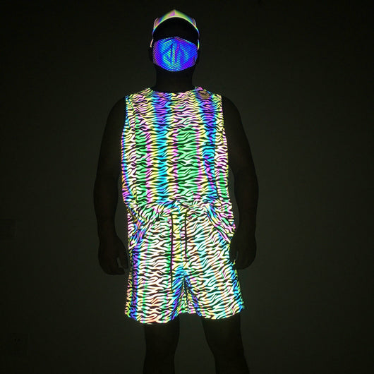 Conjunto Deportivo Reflectante: Tank Top y Shorts para Entrenar - Image 10