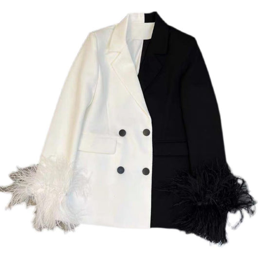 Blazer de Primavera Color Block Negro y Blanco con Detalles en Pluma de Avestruz - Image 9
