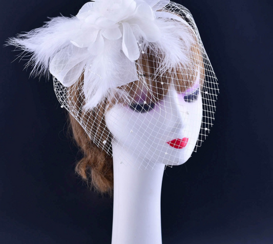 Diadema Nupcial con Flor 3D y Mini Sombrero - Accesorio de Novia Elegante