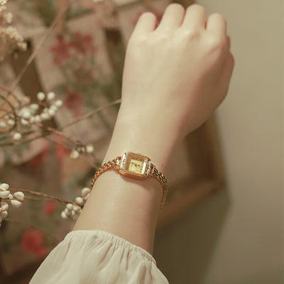 Reloj Vintage para Mujer con Detalles en Cobre - Estilo Clásico Atemporal - Image 3