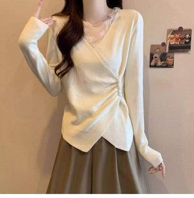 Blusa Manga Larga con Encaje Irregular y Escote en V - Image 23