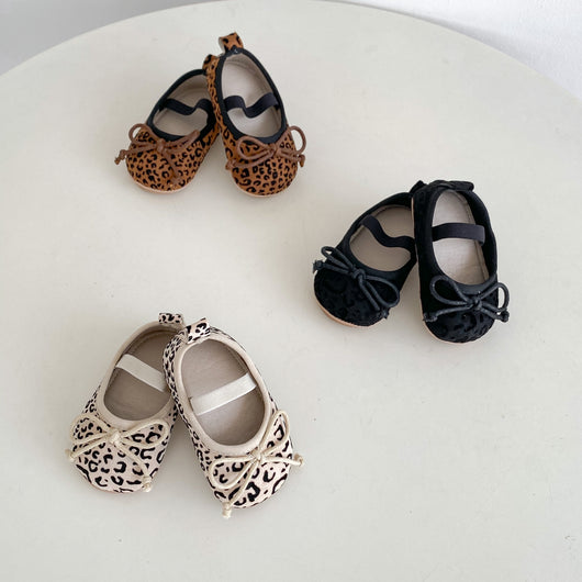 Zapatos Suaves para Bebé Niña Primavera Otoño con Moño Mariposa y Estampado Leopardo - Image 4