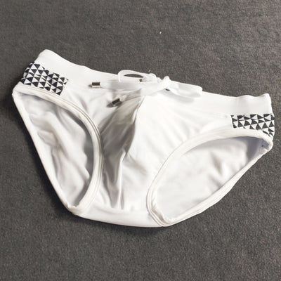 Braga Bikini Clásica Blanco y Negro con Copas - Image 11