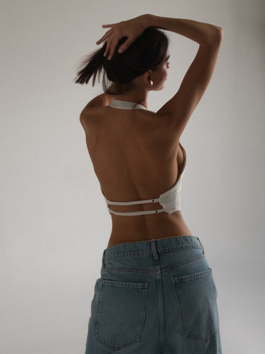 Top Halter Escotado de Color Liso - Diseño Atrevido y Versátil - Image 37