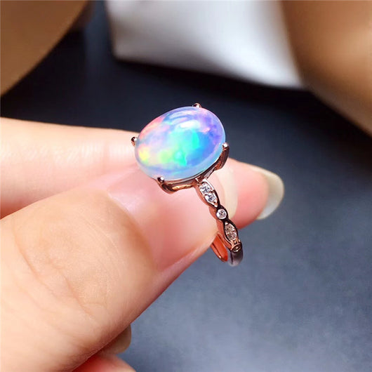 Anillo de Ópalo Natural Multicolor en Plata - Diseño Simple y Elegante