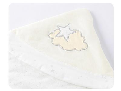 Reconfortante para Bebé con Diseño de Estrellas y Nubes - Image 8