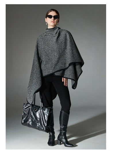 Chal Elegante Negro con Hebilla y Rayas - Image 11