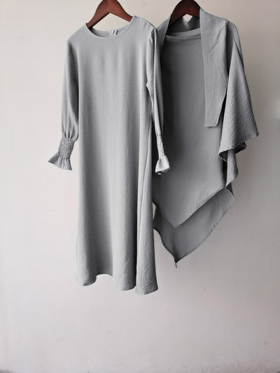 Vestido Liso con Cuello Redondo y Volantes Ondulados - Image 6