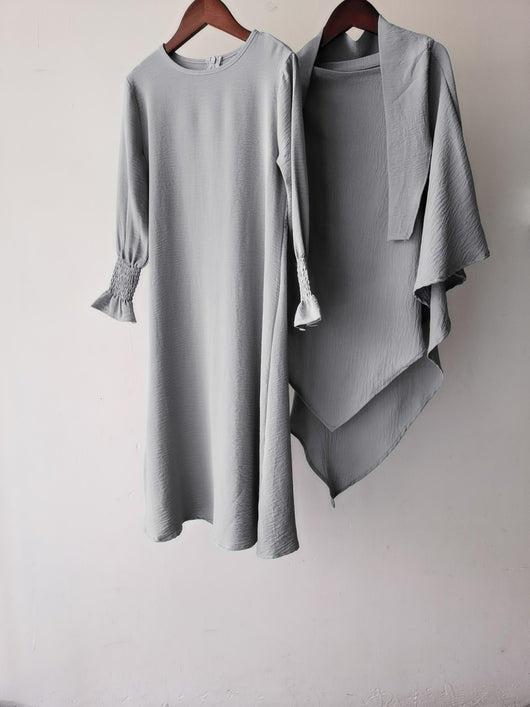 Vestido Liso con Cuello Redondo y Volantes Ondulados - Image 6