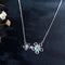 Collar de Plata S925 con Colgante Esmeralda - Diseño Floral Elegante para Toda la Familia