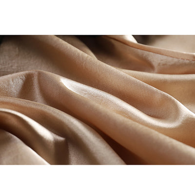 Top de Encaje Elegante con Tirantes Finos y Cuello Halter - Image 7