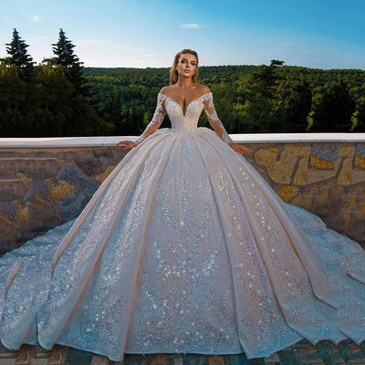Vestido de Novia Largo Brillante con Lentejuelas, Cintura Ajustada y Espalda Descubierta - Image 4