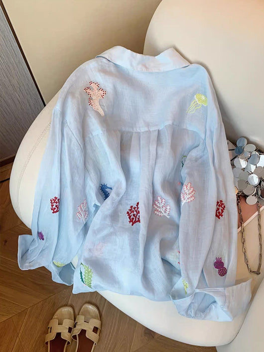 Blusa de Protección Solar con Bordado Floral para Mujer - Image 13