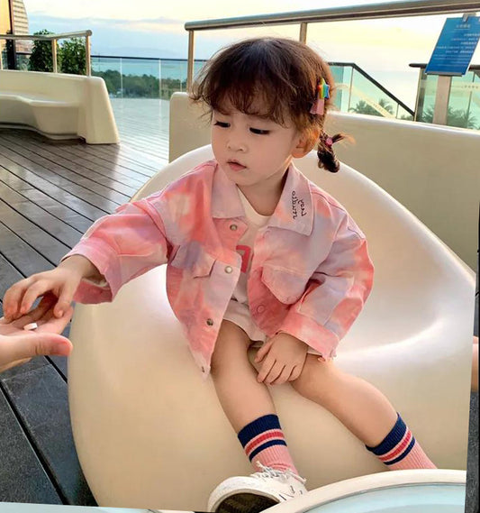 Chamarra de Mezclilla para Niñas con Diseño Tie-Dye