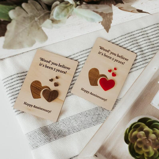 Tarjeta de Aniversario de Boda con Tallado en Madera - Image 3