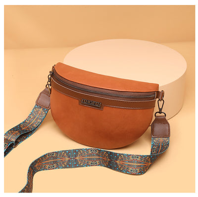 Bolso Bandolera Semilunar con Textura en Pecho para Mujer - Image 11