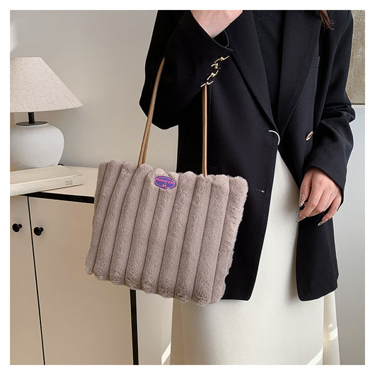 Bolso Tote Grande de Felpa para Otoño e Invierno - Image 17