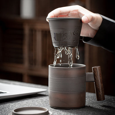 Taza de Cerámica Morada con Filtro y Tapa para Café y Leche - Image 2