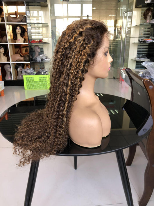 Peluca Rizada con Encaje Frontal y Efecto Piano Multicolor - Image 13