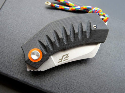 Cuchillo de Camping Plegable con Mango Compacto para Aventuras al Aire Libre - Image 8