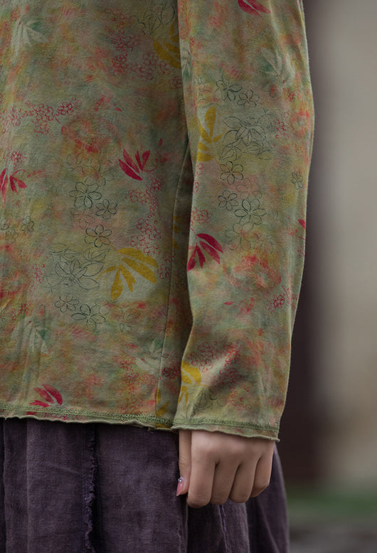 Camiseta Artística de Algodón y Lino con Estampado Digital y Efecto Desgastado - Image 13