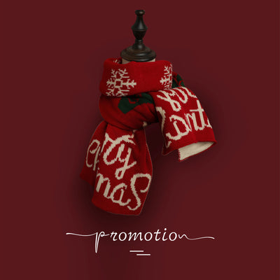 Bufanda Tejida Roja con Estampado de Reno y Copos de Nieve - Image 12