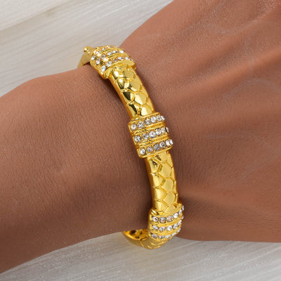 Conjunto de Joyas con Diamantes Estilo Chino: Anillo, Pulsera, Collar y Aretes - Image 10