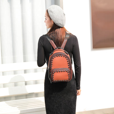 Mochila Casual de Cuero Genuino con Remaches para Mujer - Image 4