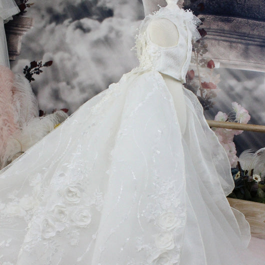 Vestido de Novia con Cola Bordada de Lujo - Image 12