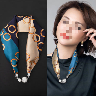 Pañuelo de Seda con Broche Magnético y Collar de Perlas para Mujer - Image 2