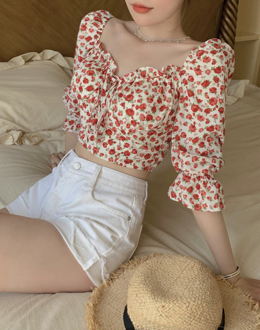 Blusa Floral con Escote Strappy y Hombros Descubiertos - Image 5