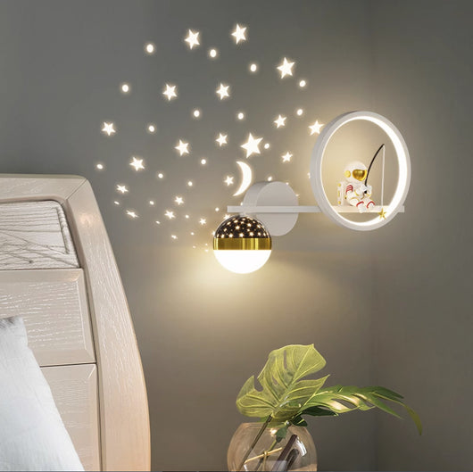 Lámpara Infantil Astronauta con Cielo Estrellado para Dormitorio - Image 3