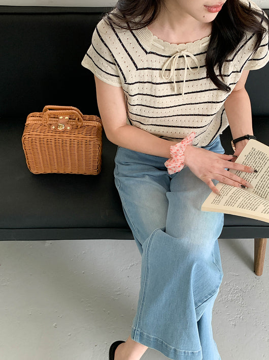 Blusa Mujer Escote Cuadrado con Encaje Calado y Cordones - Image 10