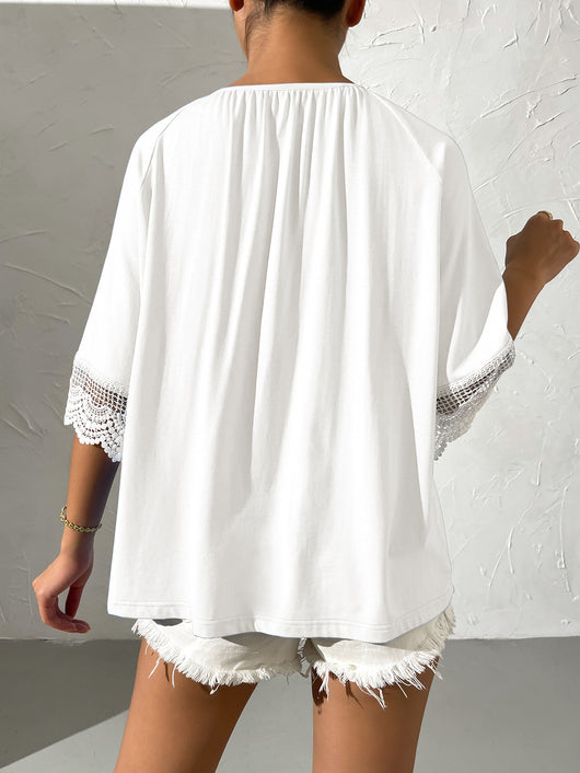 Blusa Étnica con Cuello de Encaje y Manga Corta Suelta - Image 12
