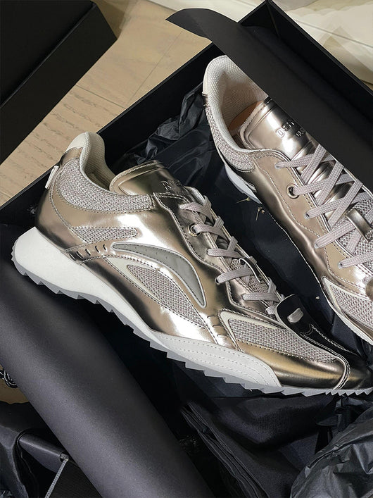Zapatillas Deportivas de Entrenamiento con Suela Elevada y Diseño Moderno - Image 9