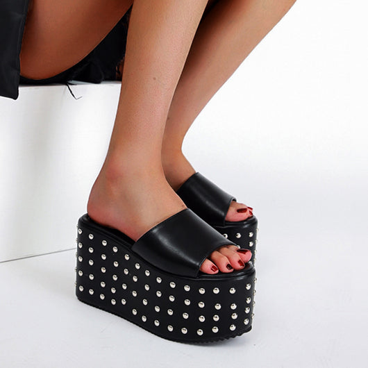 Pantuflas Plataforma Esponja Suave con Diseño Moderno - Image 4