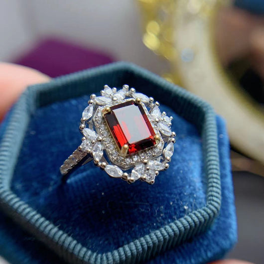 Anillo de Granate Mozambique Natural con Diamantes - Image 9