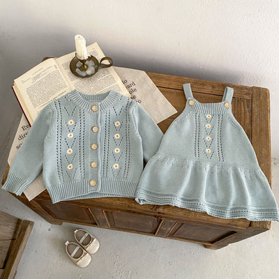 Conjunto de Abrigo Calado y Falda Tejida para Bebé - Image 19