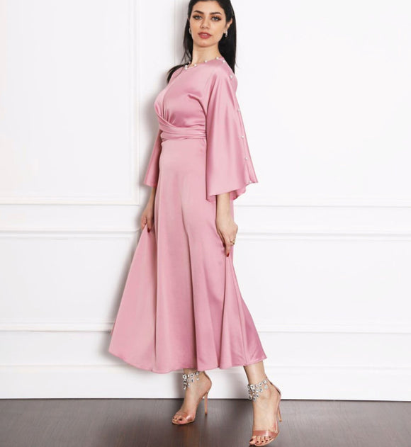 Vestido de Seda Satinada con Mangas Loto Inspiración Oriente Medio