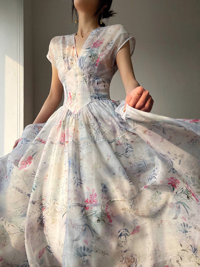 Vestido de Hada Elegante con Escote en V y Cintura Ajustada - Image 5