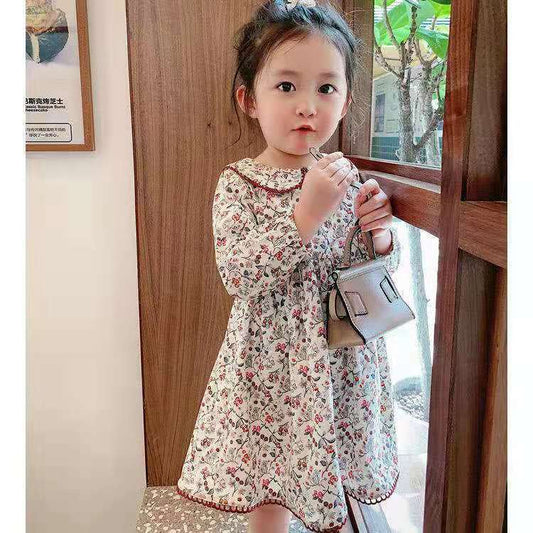 Vestido Princesa Infantil con Cuello Muñeca y Detalles de Encaje