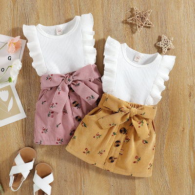 Conjunto Dos Piezas: Blusa sin Mangas Floral y Falda de Pana