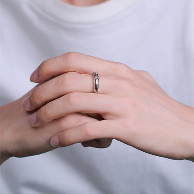 Anillo de Plata 925 con Espada y Daga de Diamantes