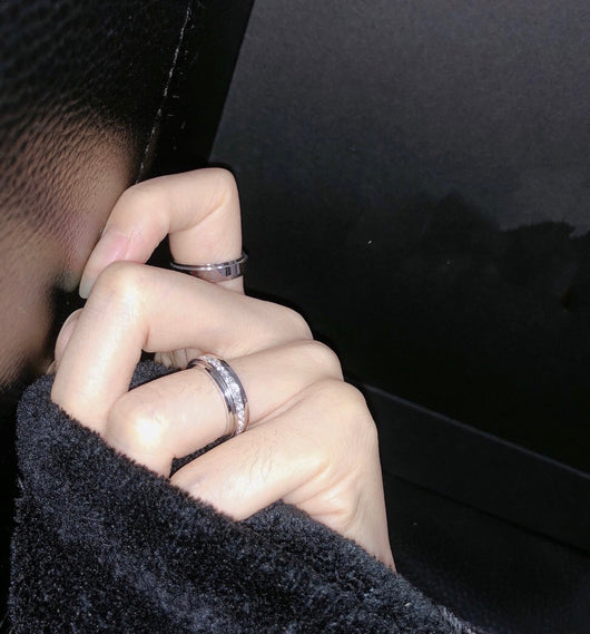 Anillo de Plata Esterlina Giratorio para Parejas con Diamantes y Gipsófila - Image 18
