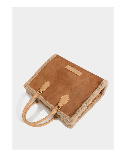 Bolso de Hombro Portátil en Lana de Cordero con Gran Capacidad - Image 4