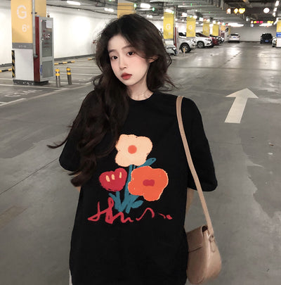 Playera Suelta de Algodón con Diseño Graffiti Retro para Mujer - Image 13