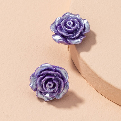 Aretes de Resina Transparente con Lámina de Oro y Rosas - Image 11