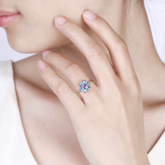 Anillo de Loto con Piedra Hibisco y Incrustaciones de Gemas - Image 9