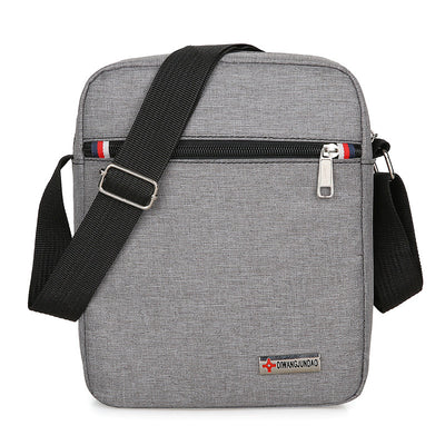 Bolsa Mensajero Deportiva Ultraligera en Nylon para Hombre - Image 4